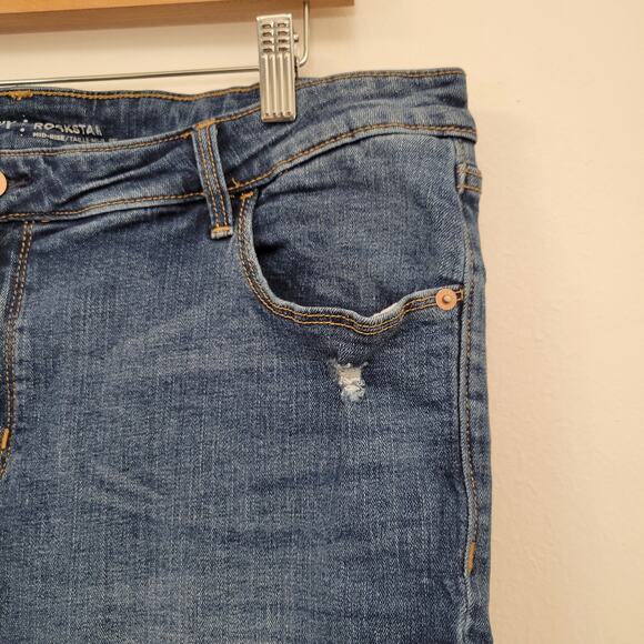 Old Navy Rockstar Jeans 18 Distressed - Picture 7 of 11